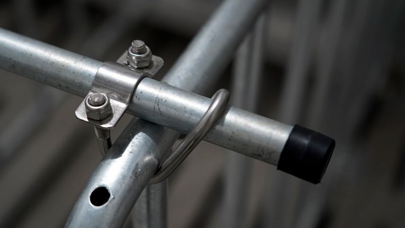 后进后出定位栏